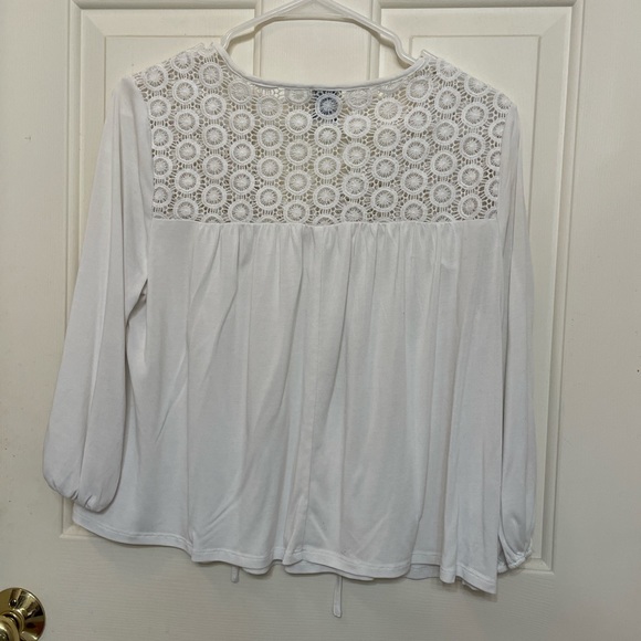 Blue Rain by Francesca’s White Blouse - Picture 2 of 3
